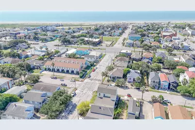 1002 Sealy Street, Galveston, TX 77550 - Photo 8