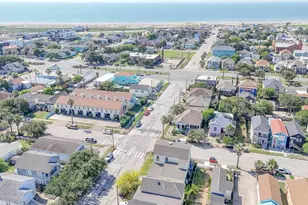 1002 Sealy St, Galveston, TX 77550 - Photo 8