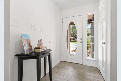 6 N Birchcane Court, The Woodlands, TX 77381 - Photo 2