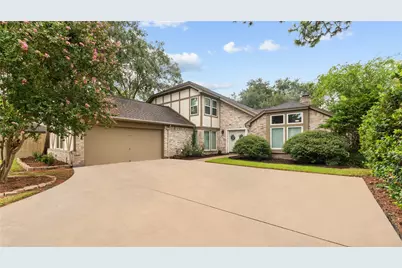 1934 Round Lake Drive, Houston, TX 77077 - Photo 2
