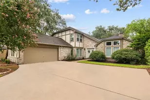 1934 Round Lake Dr, Houston, TX 77077 - Photo 2
