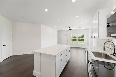 3708 E Avenue S E, Santa Fe, TX 77510 - Photo 6