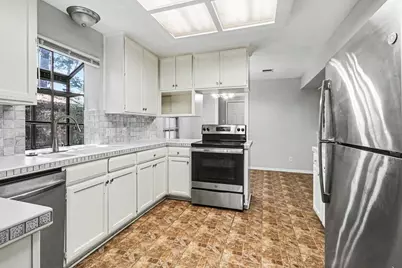 5918 Pine Arbor Drive, Houston, TX 77066 - Photo 8