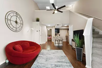10855 Meadowglen Lane #729, Houston, TX 77042 - Photo 2