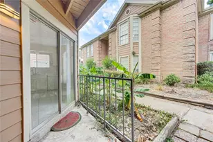 12200 Overbrook Ln, Houston, TX 77077 - Photo 8