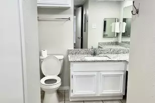 12200 Overbrook Ln, Houston, TX 77077 - Photo 14