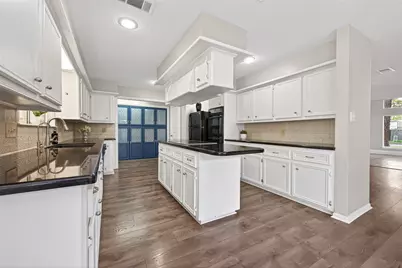 2706 Woodland Grove Drive Drive, Houston, TX 77339 - Photo 16