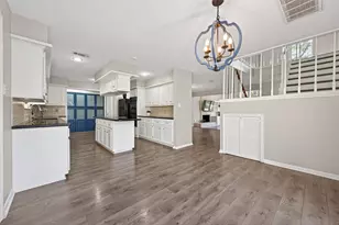 2706 Woodland Grove Dr Dr, Houston, TX 77339 - Photo 14