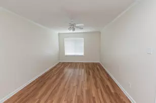 2250 Bering Dr, Houston, TX 77057 - Photo 6