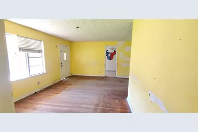 6043 Glenhurst Drive, Houston, TX 77033 - Photo 12