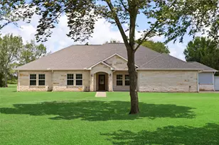 1213 Dyann Dr, Wharton, TX 77488 - Photo 1