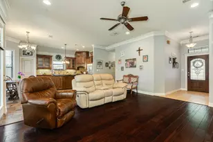 4913 Hickory Ln, Bay City, TX 77414 - Photo 8