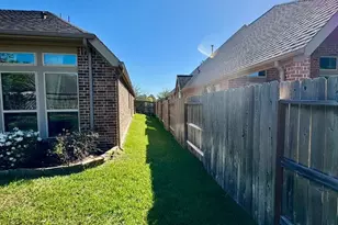 18614 Town Bluff Dr, Cypress, TX 77433 - Photo 24