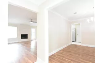 13710 Ella Lee Ln, Houston, TX 77077 - Photo 2