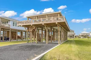 4415 Strand Ave, Crystal Beach, TX 77650 - Photo 4