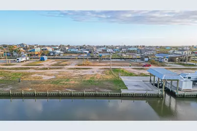 1111 Gator Point, Crystal Beach, TX 77650 - Photo 16