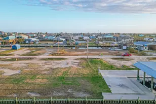 1111 Gator Point, Crystal Beach, TX 77650 - Photo 14