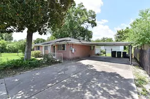 12622 Arp St, Houston, TX 77085 - Photo 2