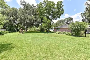 12622 Arp St, Houston, TX 77085 - Photo 38