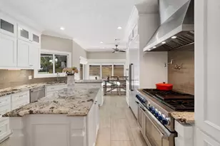 9 Charleston Street S, Sugar Land, TX 77478 - Photo 16