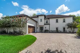 9 Charleston Street S, Sugar Land, TX 77478 - Photo 1
