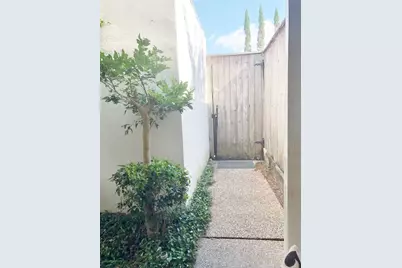 2701 Bellefontaine Street #B3, Houston, TX 77025 - Photo 18