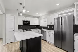 9982 Burntfork Dr, Houston, TX 77064 - Photo 8