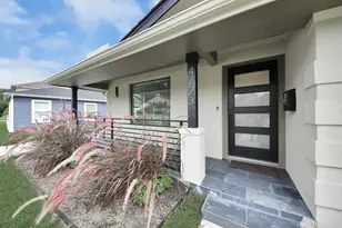 4723 Marietta Ln, Houston, TX 77021 - Photo 4