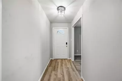 203 Wedgewood Court, Oak Ridge North, TX 77386 - Photo 4