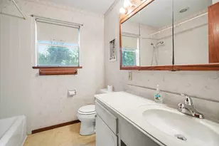 715 W League City Pkwy, League City, TX 77573 - Photo 20