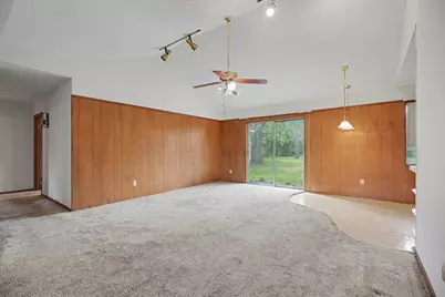 715 West League City Parkway, League City, TX 77573 - Photo 8