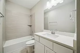 1705 Lindsey Ridge Dr, Houston, TX 77055 - Photo 10