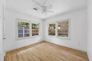 5119 Patrick Henry, Bellaire, TX 77401 - Photo 32