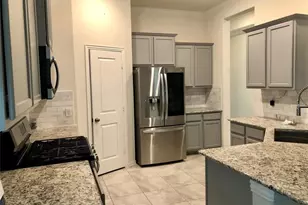2923 Millstream Ct, Dickinson, TX 77539 - Photo 4