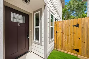2024 Hampton St, Houston, TX 77088 - Photo 2
