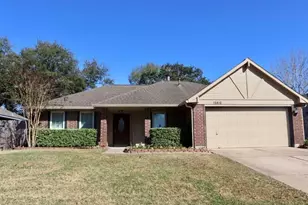 15815 Pilgrim Hall Dr, Friendswood, TX 77546 - Photo 1