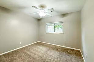 15815 Pilgrim Hall Dr, Friendswood, TX 77546 - Photo 8