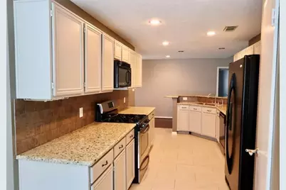 15815 Pilgrim Hall Drive, Friendswood, TX 77546 - Photo 4