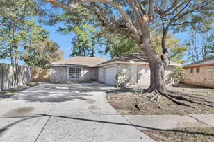 21030 Rivershadows Ln, Spring, TX 77388 - Photo 2