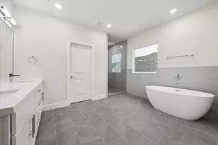 6330 Paddington Bnd Dr, Houston, TX 77008 - Photo 14
