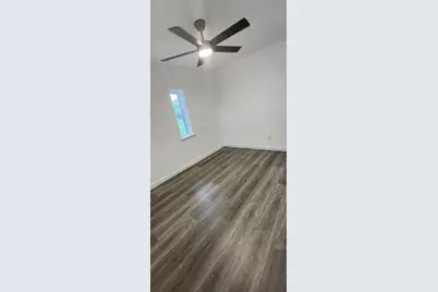 1001 S Iowa Street #1003, La Porte, TX 77571 - Photo 8