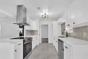 1 S Heights St, La Marque, TX 77568 - Photo 12