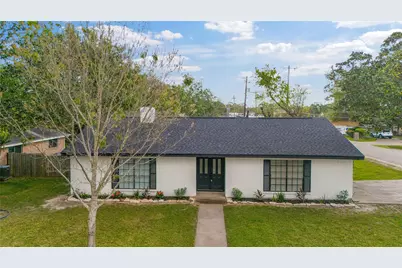 1 S Heights Street, La Marque, TX 77568 - Photo 2