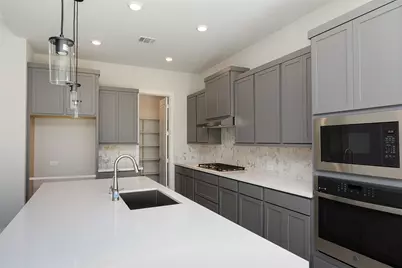 9211 Millsden Lane, Cypress, TX 77433 - Photo 14