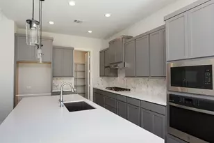 9211 Millsden Ln, Cypress, TX 77433 - Photo 14