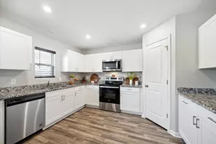 15519 Taylorcrest Dr, Conroe, TX 77306 - Photo 2