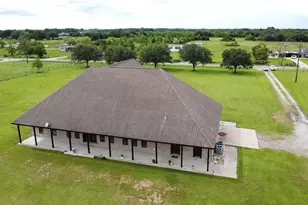 13979 Shellhammer Rd, Winnie, TX 77665 - Photo 6