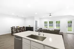 10426 Plateau Pt Trl, Conroe, TX 77384 - Photo 6
