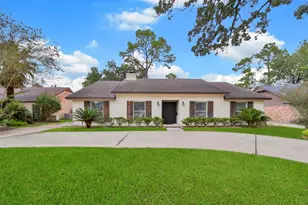 10042 Briar Forest Dr, Houston, TX 77042 - Photo 2