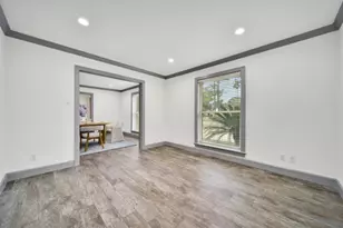 10042 Briar Forest Dr, Houston, TX 77042 - Photo 8